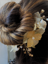 Load image into Gallery viewer, Floral Hairpiece | Ornaigh