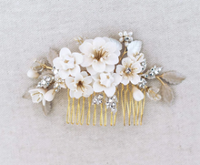 Load image into Gallery viewer, Creamy Floral Petite Garden Comb  | Twigs and Honey